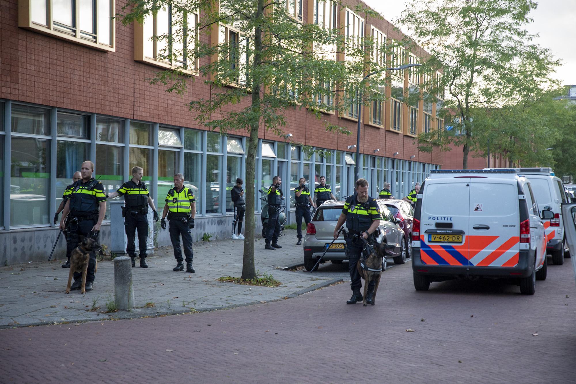Grote politie-inzet rondom het Monacopad in Haarlem